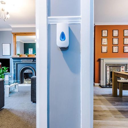 Spacious Modern Chester Home - Great Location Екстериор снимка