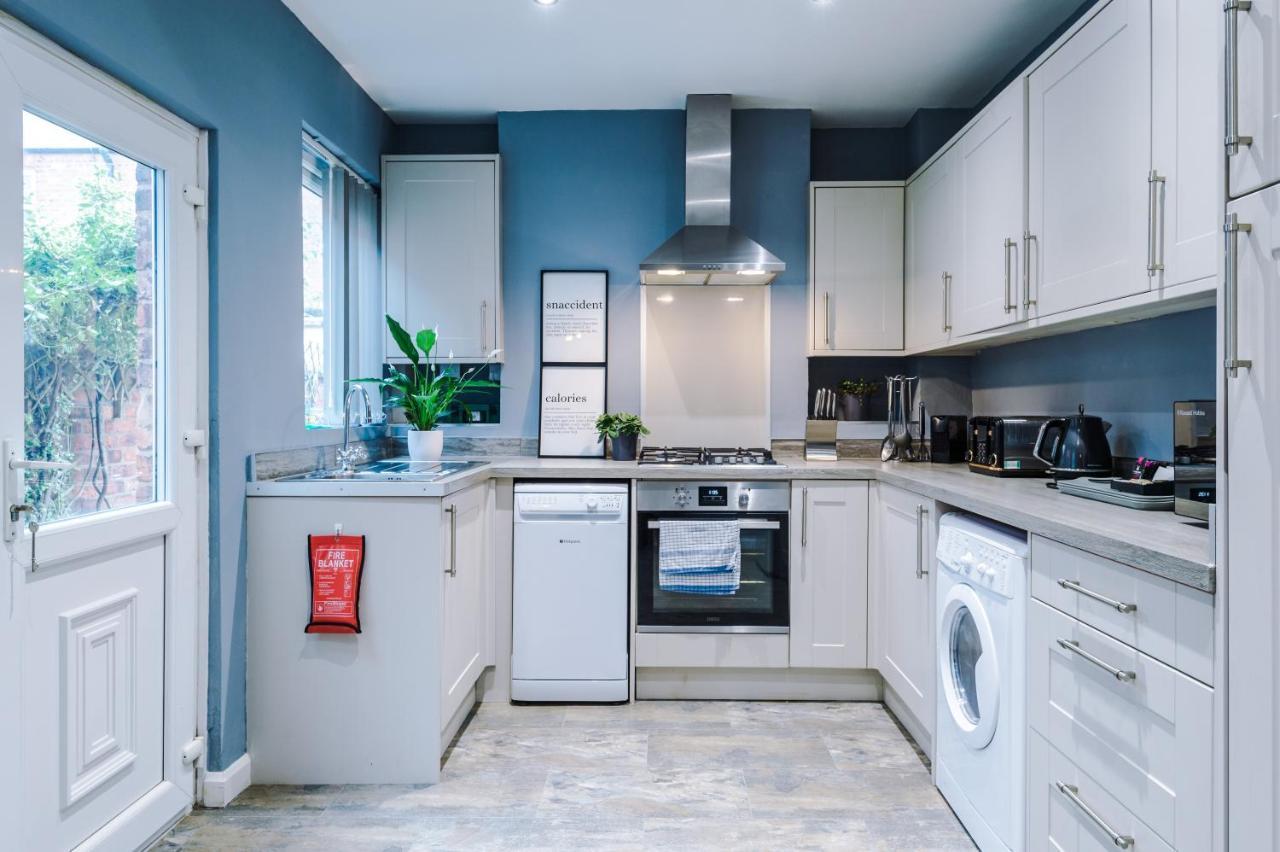 Spacious Modern Chester Home - Great Location Екстериор снимка
