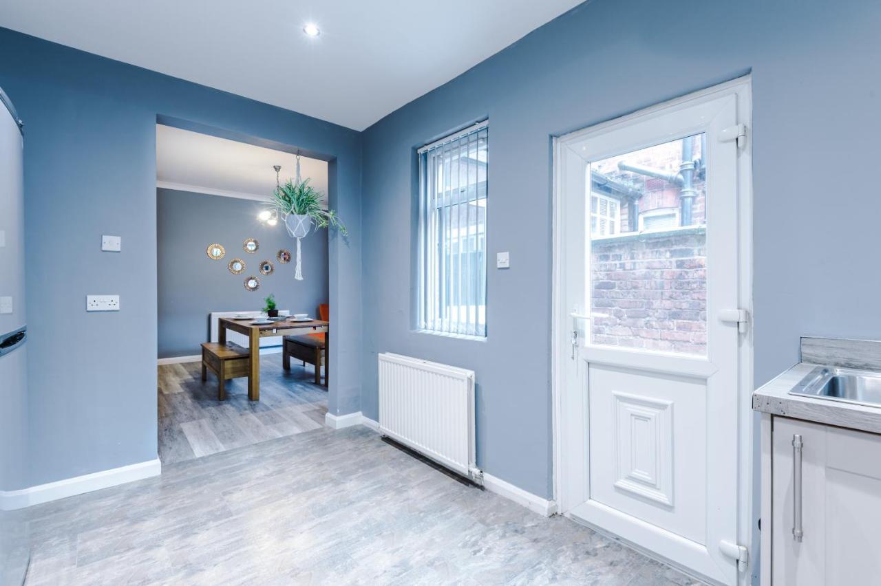 Spacious Modern Chester Home - Great Location Екстериор снимка